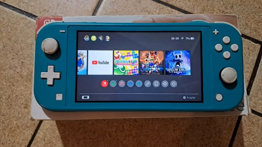 Nintendo Switch lite - Precio negociable - Imagen 3