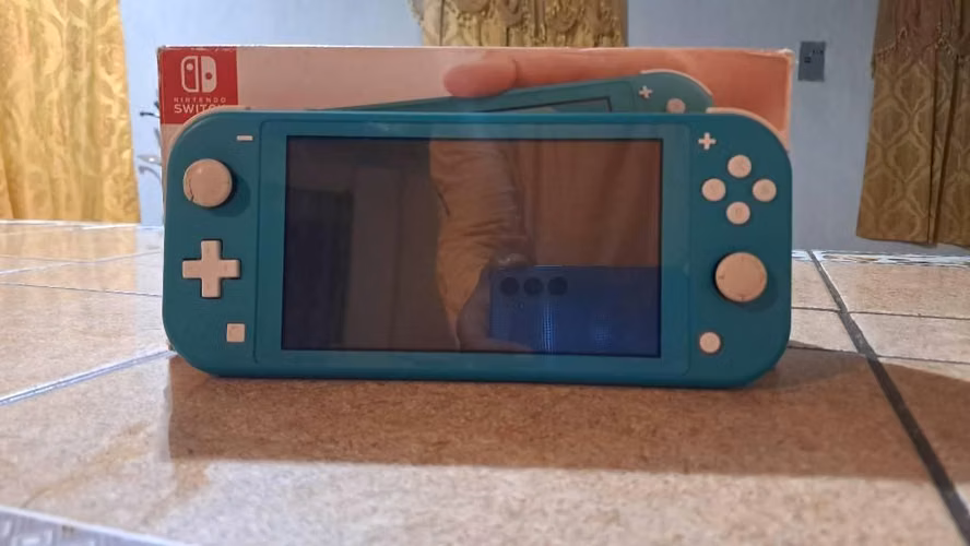 Nintendo Switch lite - Precio negociable - Imagen 5