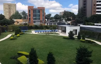 Rento apartamento en Zona 14 EDIFICIO CON PISCINA, GYM Y AREAS VERDES - Imagen 5
