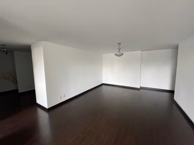 Rento apartamento en Zona 14 EDIFICIO CON PISCINA, GYM Y AREAS VERDES - Imagen 14