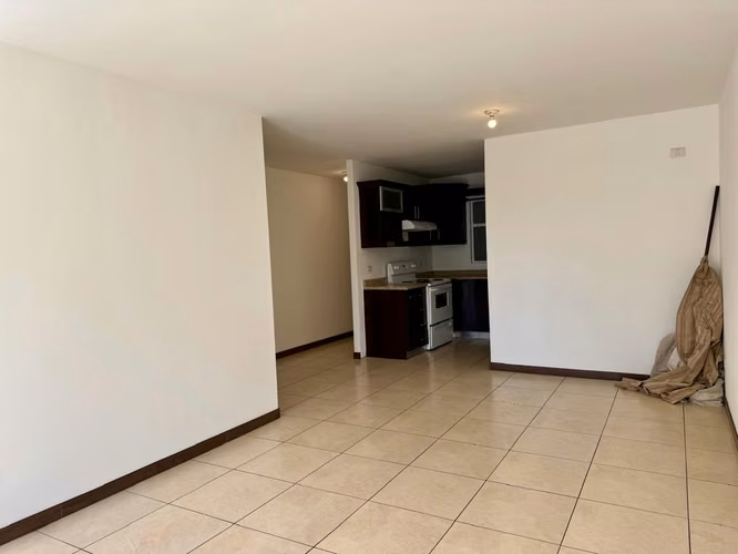 APARTAMENTO EN RENTA EN ZONA 11, SANTA MARÍA DE LAS CHARCAS - Imagen 2