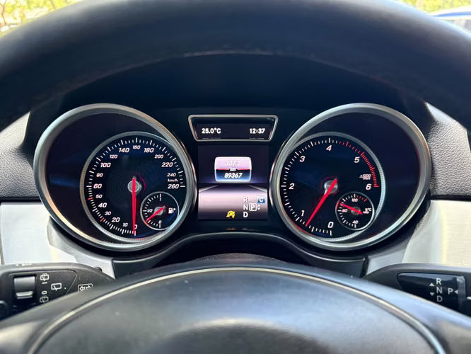 Mercedes Benz GLE 250D año 2017 de agencia