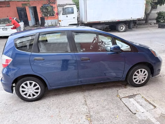 Vendo honda fit modelo 2014 automático - Imagen 6