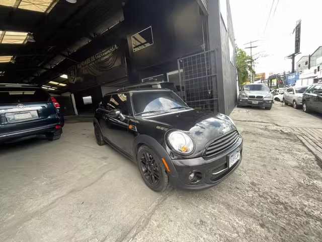 Mini Cooper (R56) All Black 2012