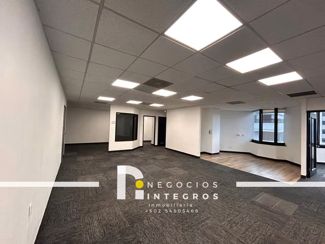 ALQUILO OFICINA 267 M2 EN ZONA 10, CON A/C - Miniatura 4