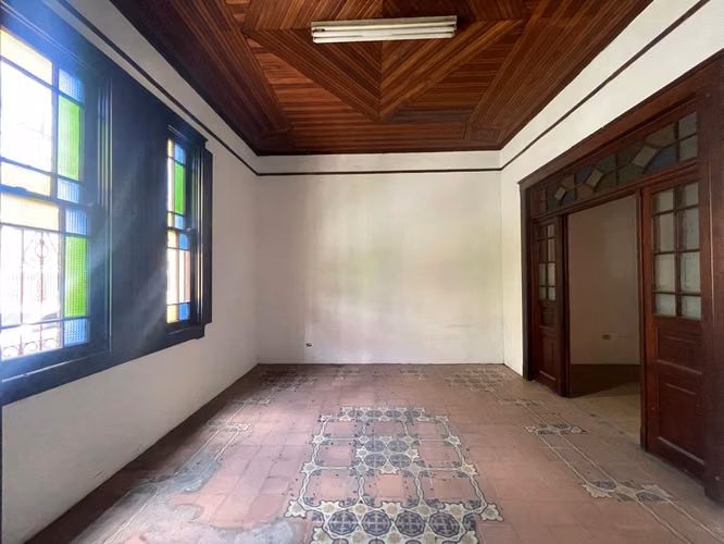 VENDO CASA EN ZONA 1, CERCA DE LA CRUZ ROJA - Imagen 8