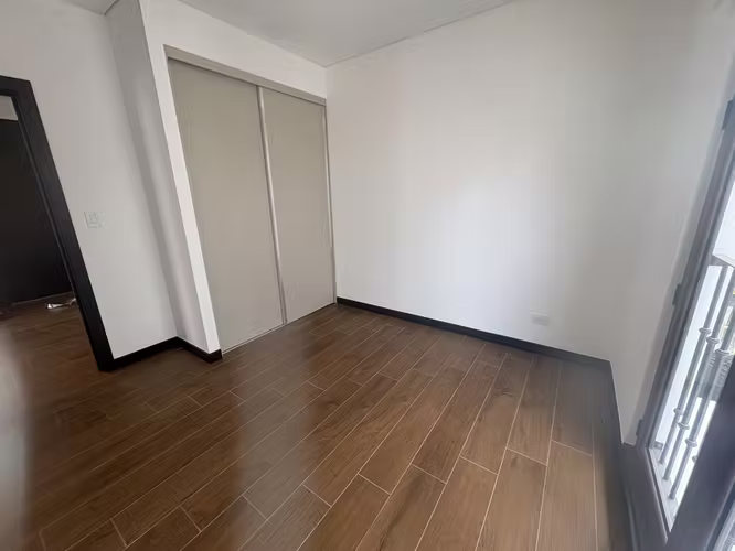 Zona 16 Lirios de Cayala apartamento con Terraza 3 habitaciones - Miniatura 10
