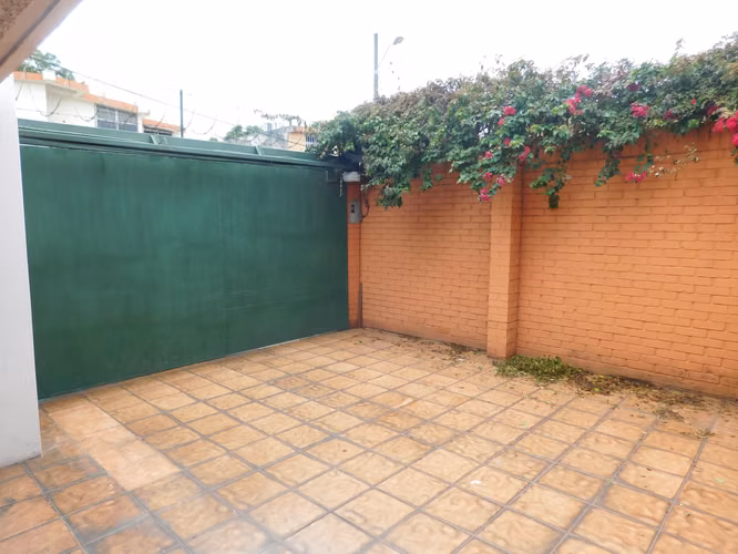 CASA EN RENTA PARA OFICINAS ZONA 12 - Miniatura 2