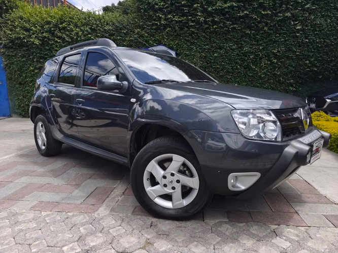 Renault Duster Modelo 2016 de agencia - Imagen 2
