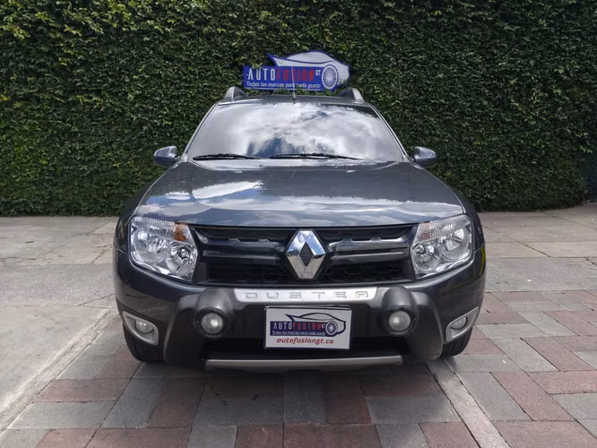 Renault Duster Modelo 2016 de agencia - Imagen 3