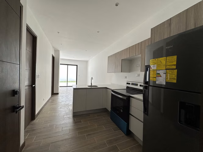 APARTAMENTO EN RENTA EN ZONA 14 CON PATIO - VILA CATORCE - Imagen 13