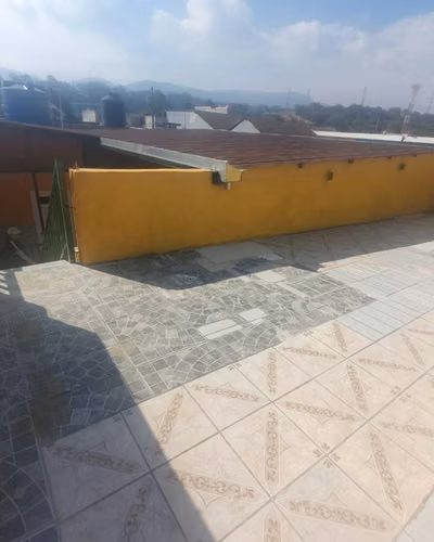 ¡INVIERTE Y GENERA el 6% ROI ANUAL!  Casa con Locales Comerciales en Bulevar Sur, San Cristóbal - Imagen 7