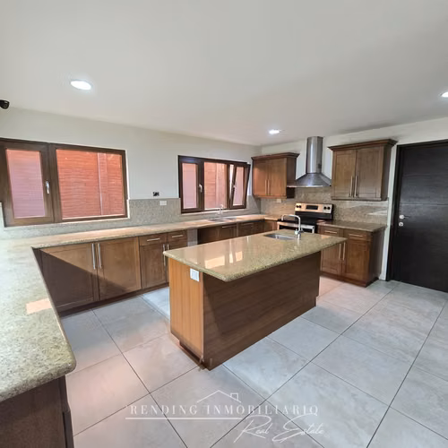 Casa en renta zona 10 condominio La Joya de 4 habitaciones + 2 estudios - Imagen 8