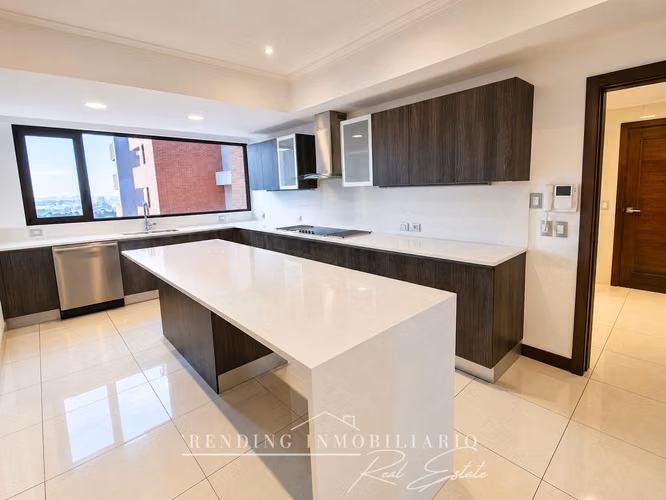 Apartamento en renta zona 14 Edificio Noguchi de 3 habitaciones + 3 parqueos - Imagen 2