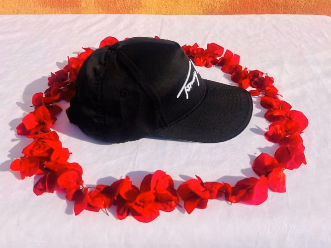 GORRA TOMMY HILFIGER - EDICIÓN CLÁSICA NEGRA