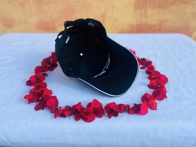 GORRA TOMMY HILFIGER - EDICIÓN CLÁSICA NEGRA