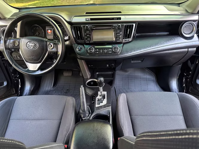 TOYOTA RAV4 ADVENTURE 4X4 2018 - todas sus bolsas, sin óxido, recién ingreso. - Imagen 4