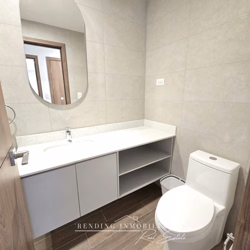 Apartamento en renta zona 14 Edificio Parque 14 de 2 habitaciones + 2 parqueos - Imagen 5
