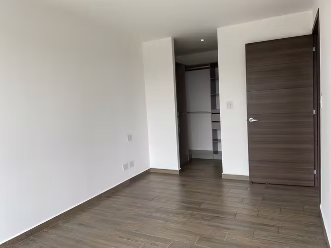Apartamento de 2 Habitaciones en zona 15 - Miniatura 8