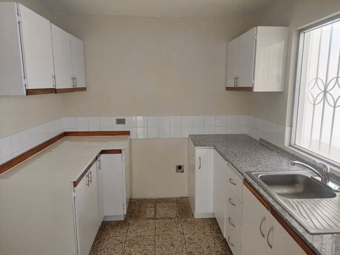 Alquiler de casa en zona 15 VHI ideal para oficinas dentro de garita AR - Imagen 3