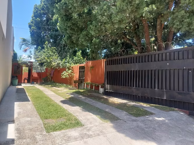 Alquiler de casa en zona 15 Vista Hermosa I ideal para oficinas - Imagen 12