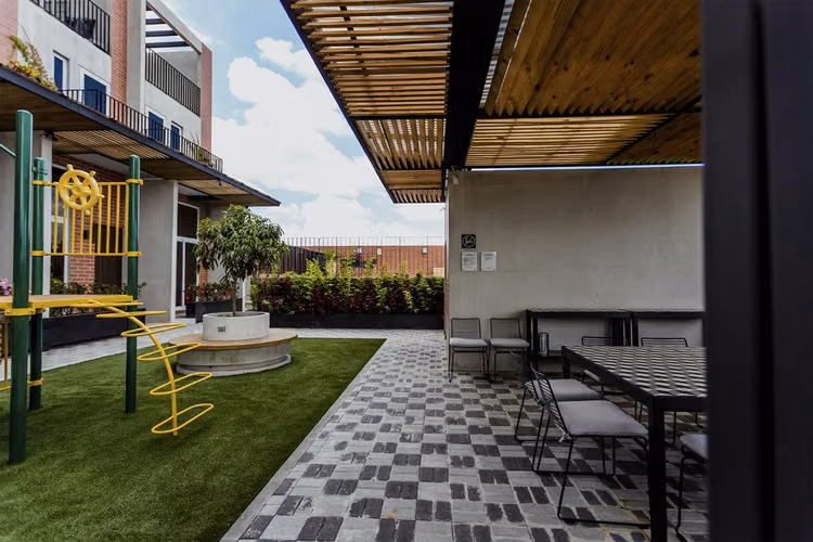 PENTHOUSE AMUEBLADO EN ALQUILER EN EDIFICIO ROQUE ZONA 2 - Imagen 4