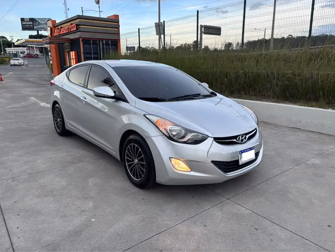 Hyundai Avante(Elantra) 2012 Recien Ingresado