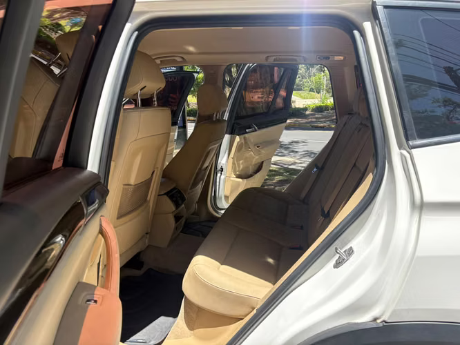 BMW X3 SDrive 20i año 2015 de agencia