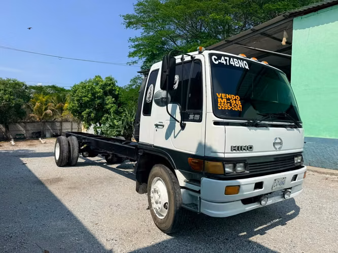 Camión Hino SG 1998 motor J08 – listo para trabajar - Imagen 2