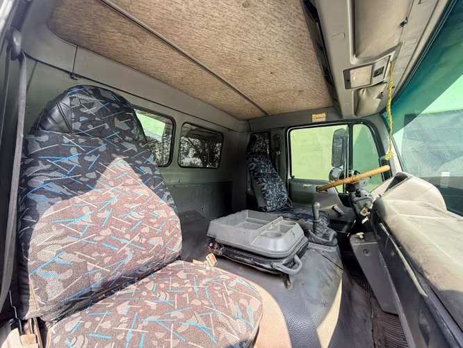 Camión Hino SG 1998 motor J08 – listo para trabajar - Imagen 4