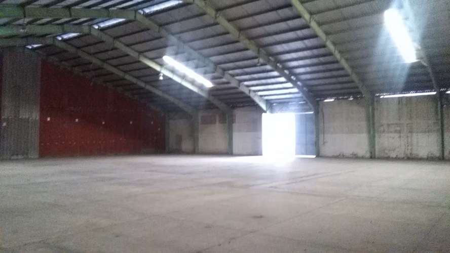 ALQUILO : AMPLIA BODEGA de 6,000 M2 en Villa Nueva a pocos Metros de CA-9 - Imagen 8
