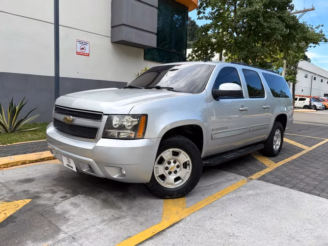 Chevrolet Suburban LT Importado Modelo 2011 - Imagen 7