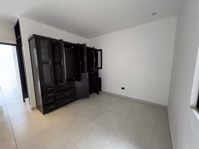 Zona 16 por el Pulte casa dentro de garita en venta - Imagen 16