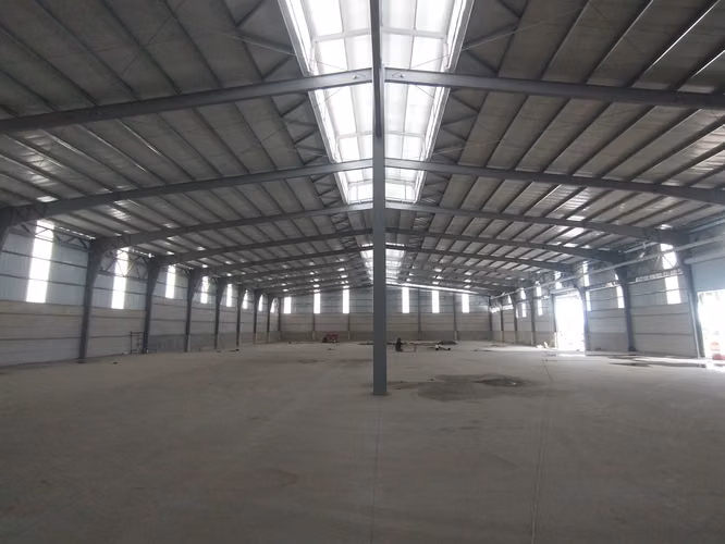 ALQUILO : BODEGA Super AMPLIA de 12,000 M2 en excelente sector de ESCUINTLA - Imagen 1