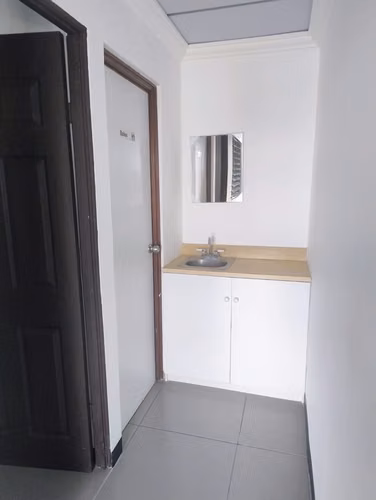 Oficina en Edificio Corporativo en Renta en Zona 13 - Imagen 2