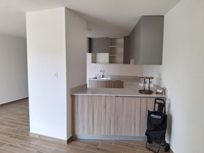 Apartamento en Venta Parque 14 Nivel Alto - Imagen 8