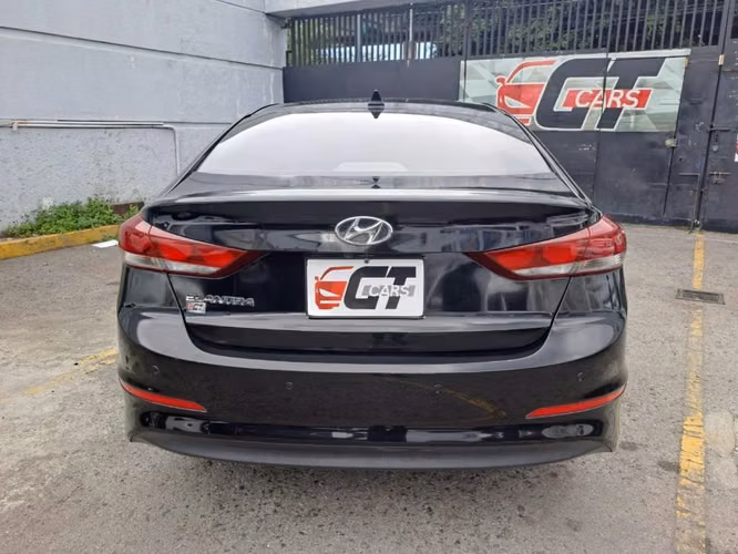 Hyundai Elantra Gl 2018 Mecánico de Agencia Un Dueño Bien Cuidado Súper Económico - Imagen 3