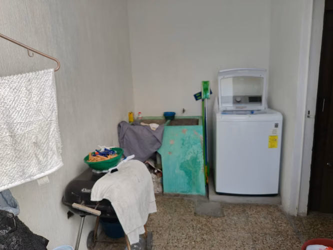 VENDO BONITA Y SEGURA CASA EN ZONA 6 BARRIO SAN ANTONIO - Imagen 8