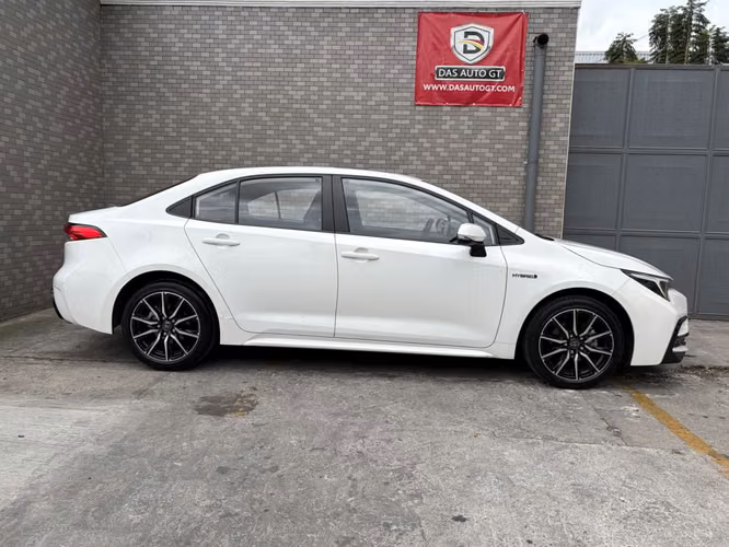 Toyota Corolla Hybrid Importado de China Modelo 2023 - Imagen 2