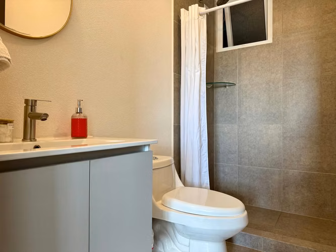 APARTAMENTO AMUEBLADO EN RENTA EN ZONA 11, PARQUE SAN JORGE - Imagen 8