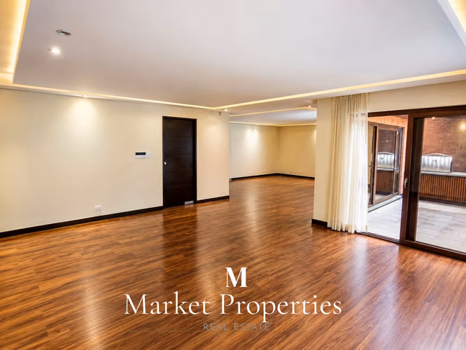 Casa en renta en Condominio La Joya, Zona 10 | 423 m² | 5 habitaciones - Imagen 2