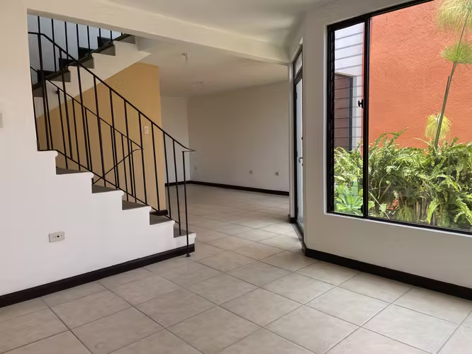 Alquilo Casa en Residencia Los Manantiales Km. 19 - Imagen 3