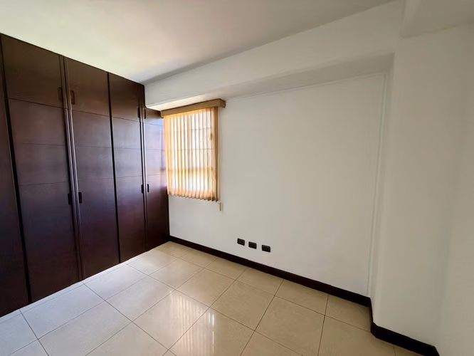 LINDO APARTAMENTO EN RENTA EN VILLAS DE SAN ISIDRO ZONA 16 - Imagen 4