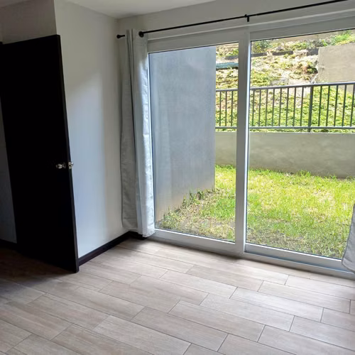 LINDO APARTAMENTO CON JARDIN EN RENTA EN BARI KM 18.5 CAES - Imagen 5
