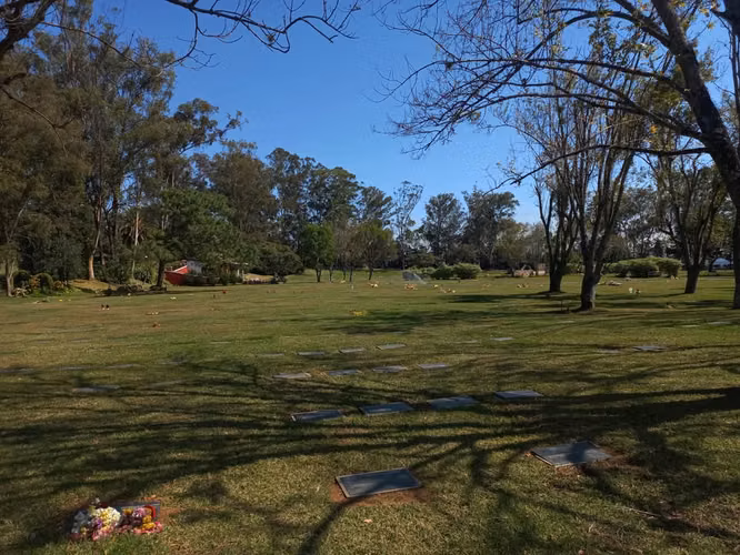 Propiedad a Perpetuidad en Cementerio Los Parques – Parque Fresnos