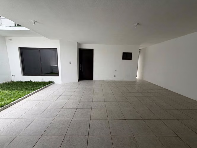CASA EN VENTA EN LOS MANANTIALES, CARRETERA A EL SALVADOR, PERGOLA Y APTO INDEPENDIENTE