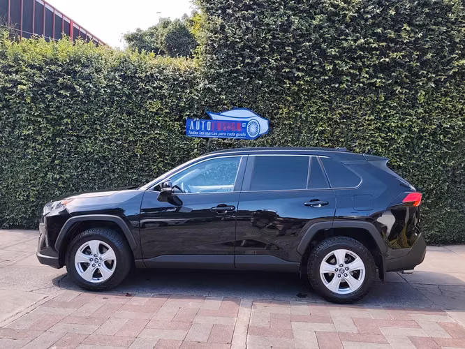Toyota Rav4 Xle  Modelo 2020 - Imagen 4