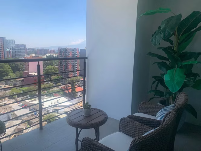 APARTAMENTO AMUEBLADO EN URBANA ZONA 10 - Imagen 4