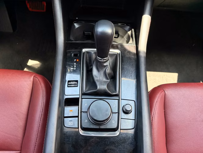 Mazda 3 Preferred Importado Modelo 2024 - Imagen 18