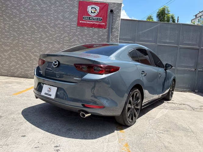 Mazda 3 Preferred Importado Modelo 2024 - Imagen 3